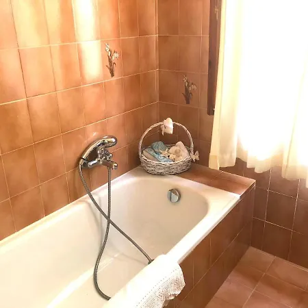 Semesterbostad Sterlizia - 2 Steps From The Beach! -
