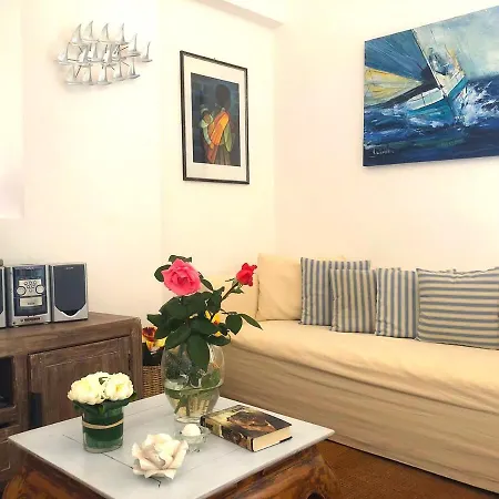 Semesterbostad Sterlizia - 2 Steps From The Beach! - *